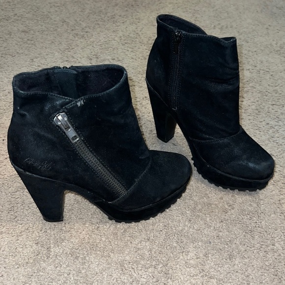 Black Heeled Boots Size 8 - Picture 1 of 7